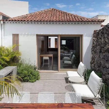 Casa Historica Con Diseno Moderno En Garachico Holiday home