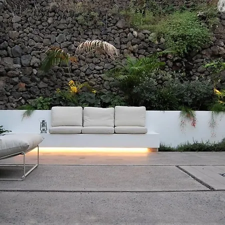 Casa Historica Con Diseno Moderno En Garachico (Tenerife)