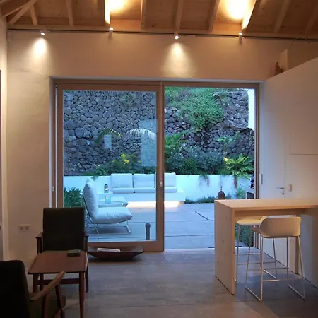 Casa Historica Con Diseno Moderno En Garachico (Tenerife)